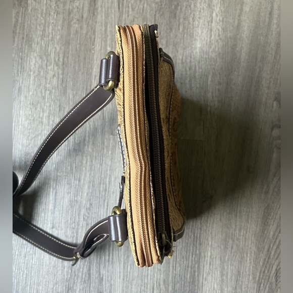 Relic Brown Leather Crossbody Bag - Picture 8 of 9